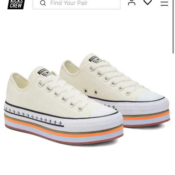 Converse Shoes - Womens Converse All star chuck Taylor Platform Converse sz 7 excellent cond